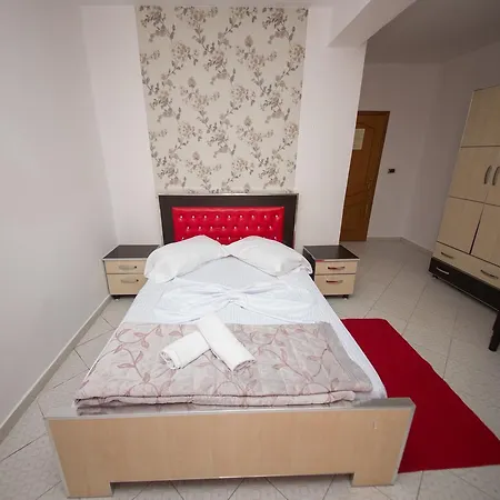 Hotel Krenari 3*